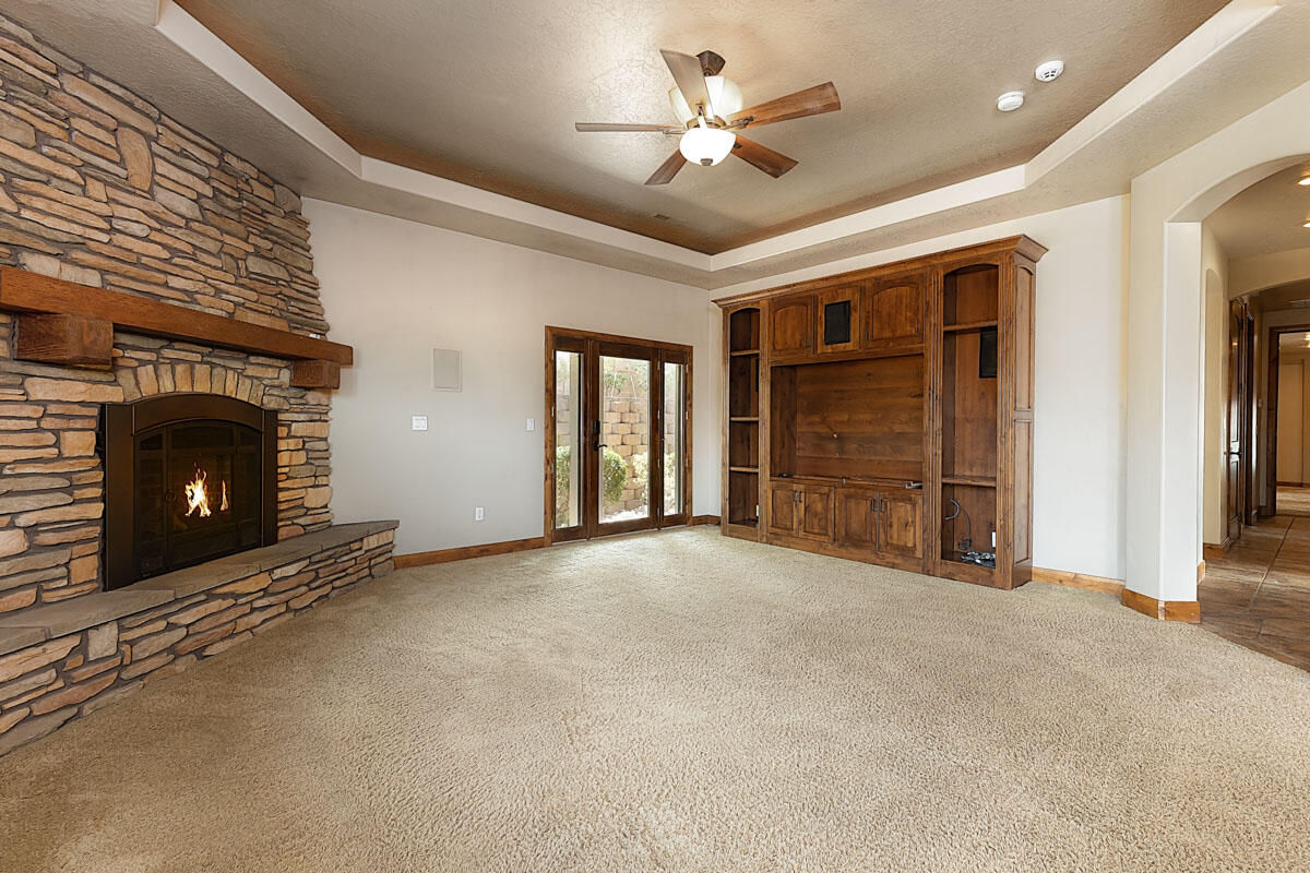 2240 N Maplewood LN, Cedar City, photo 7 of 52