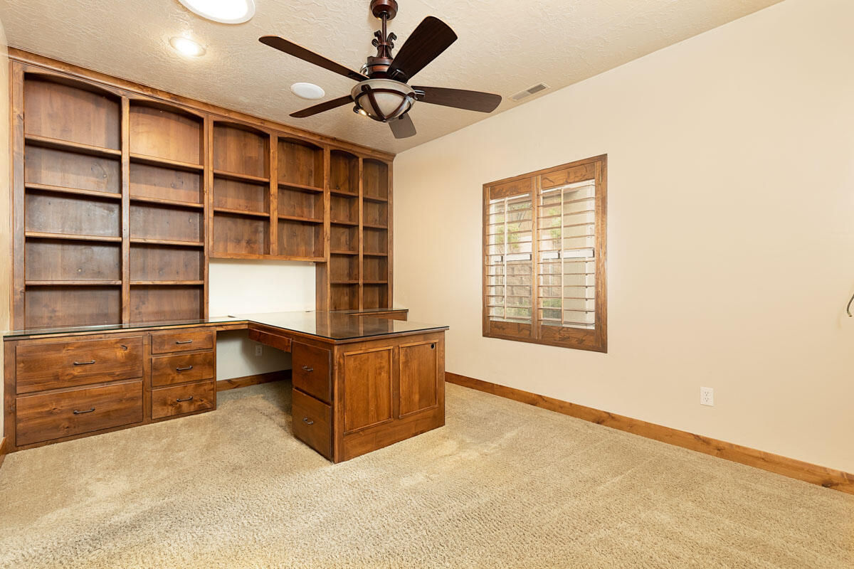 2240 N Maplewood LN, Cedar City, photo 15 of 52