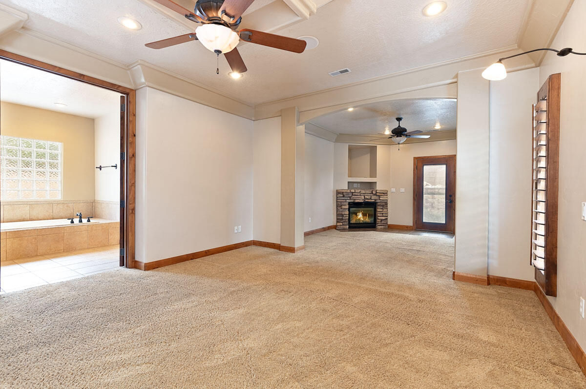 2240 N Maplewood LN, Cedar City, photo 18 of 52