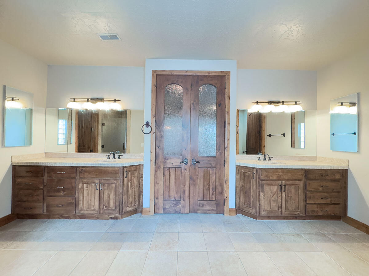 2240 N Maplewood LN, Cedar City, photo 21 of 52