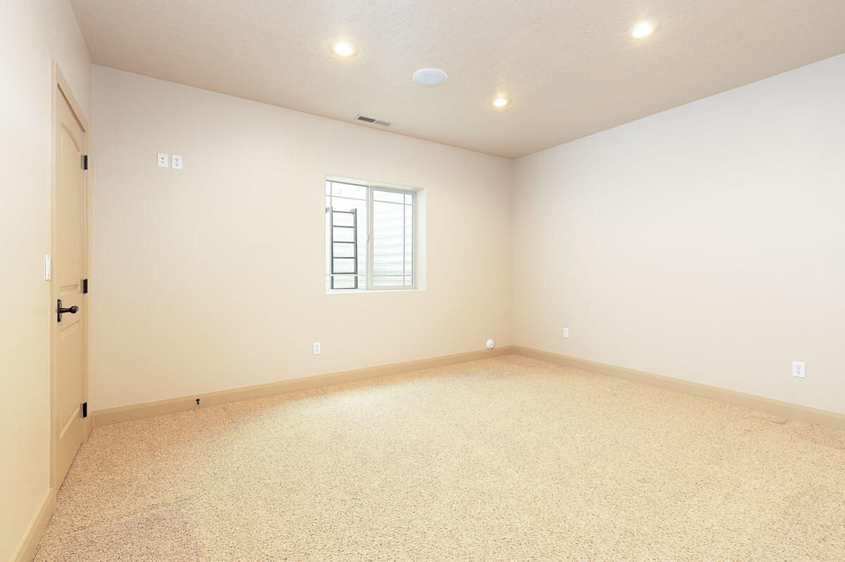 2240 N Maplewood LN, Cedar City, photo 33 of 52