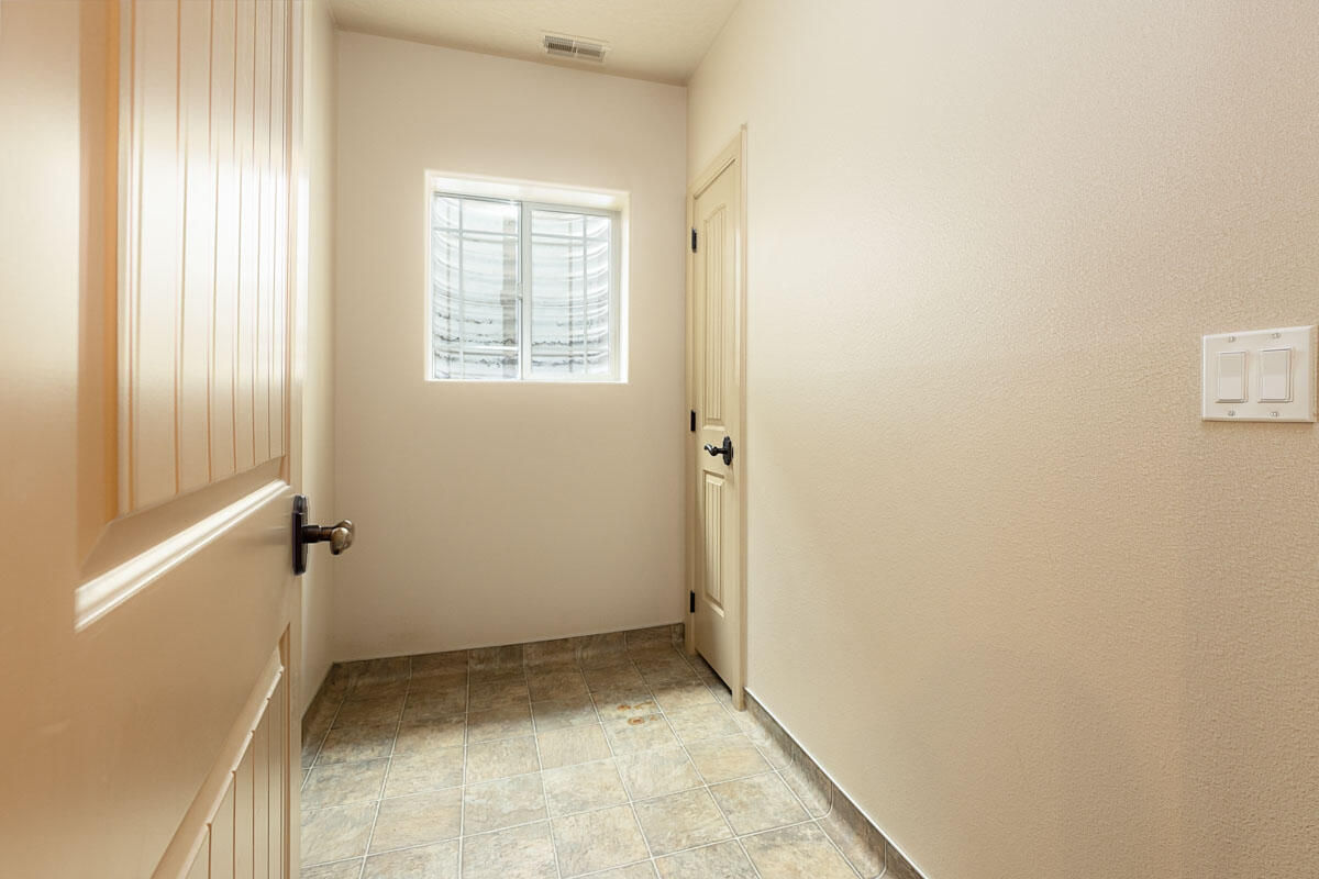 2240 N Maplewood LN, Cedar City, photo 36 of 52