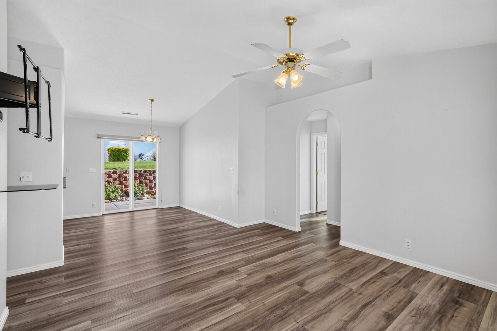 210 N Mall DR, 95, St George, photo 7 of 29