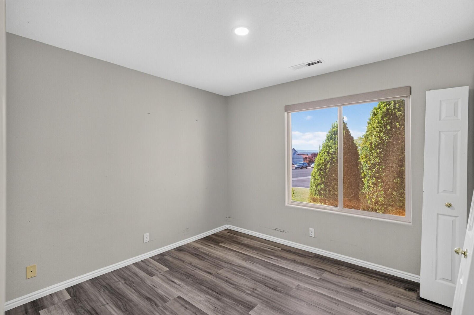 210 N Mall DR, 95, St George, photo 18 of 29