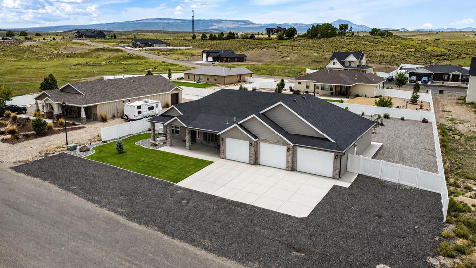 659 N Creekview DR, Panguitch, photo 2