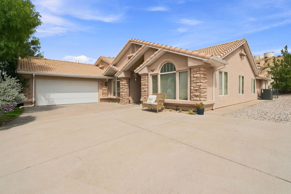 1642 W 5745 N, St George