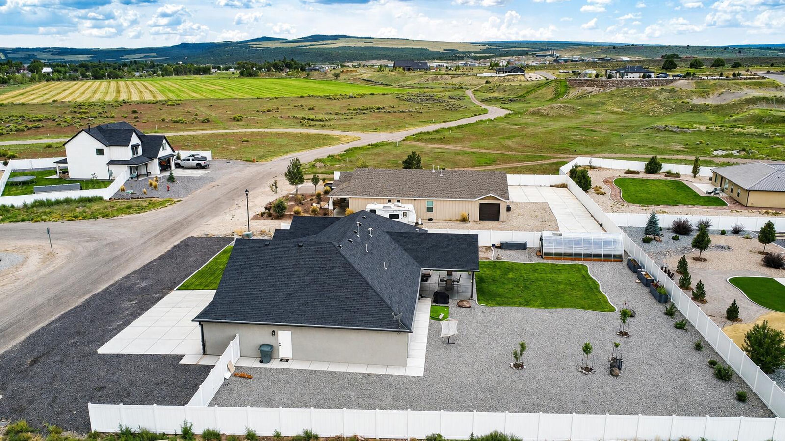 659 N Creekview DR, Panguitch, photo 4 of 33