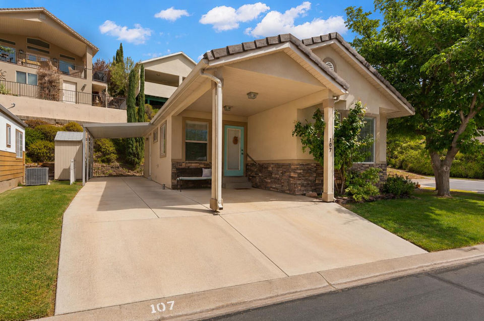 107 Overlook LN, Hurricane, photo 2