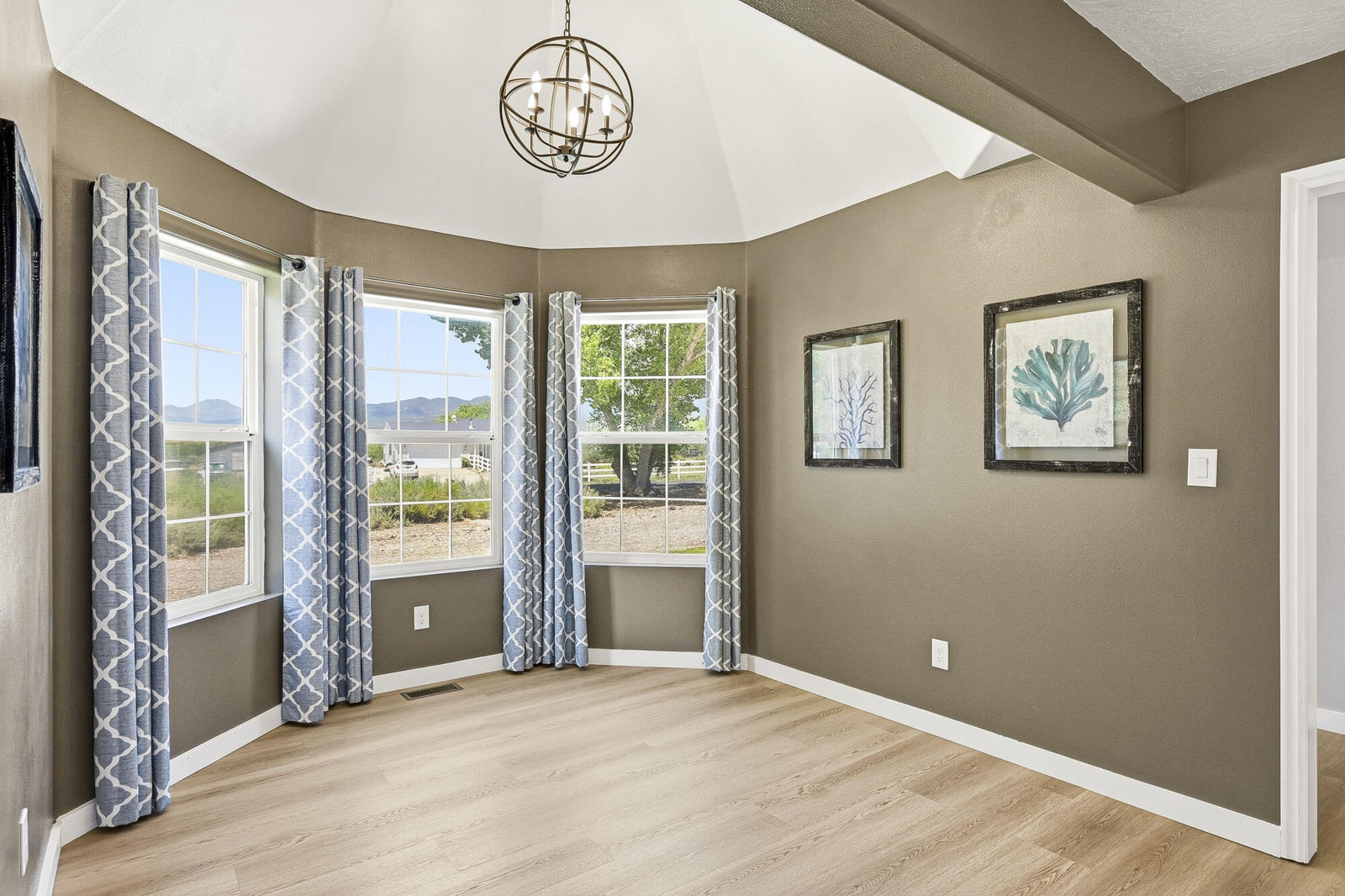 599 S 3430 E, New Harmony, photo 15 of 74