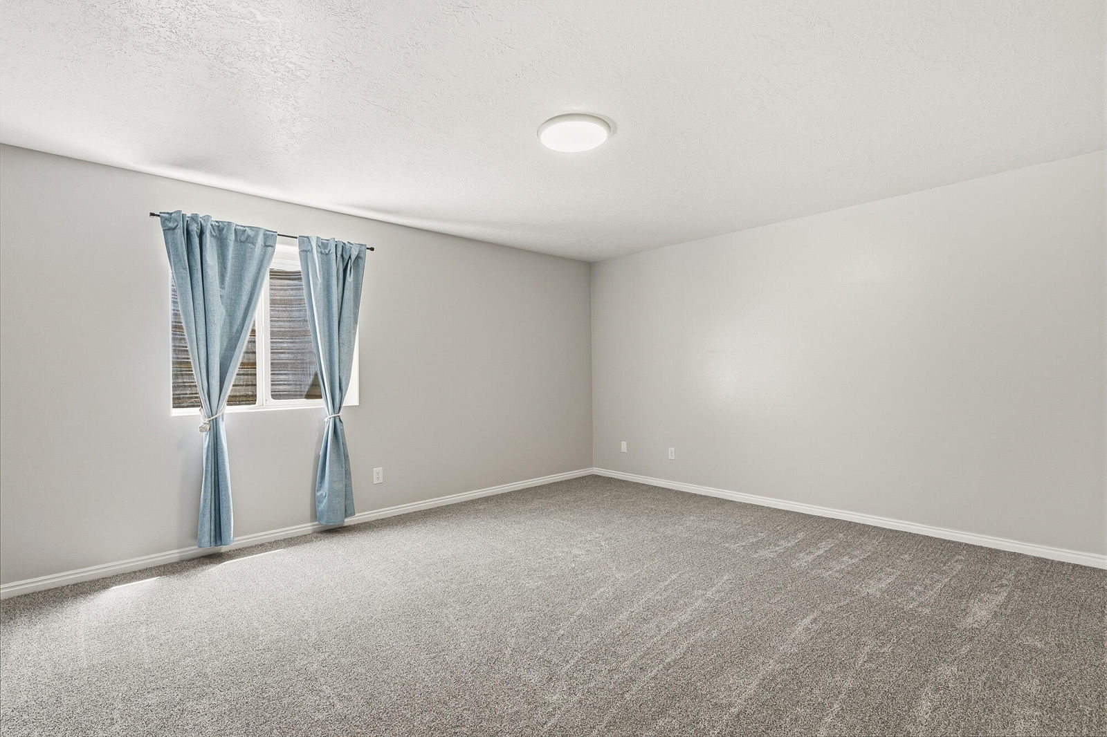 599 S 3430 E, New Harmony, photo 33 of 74