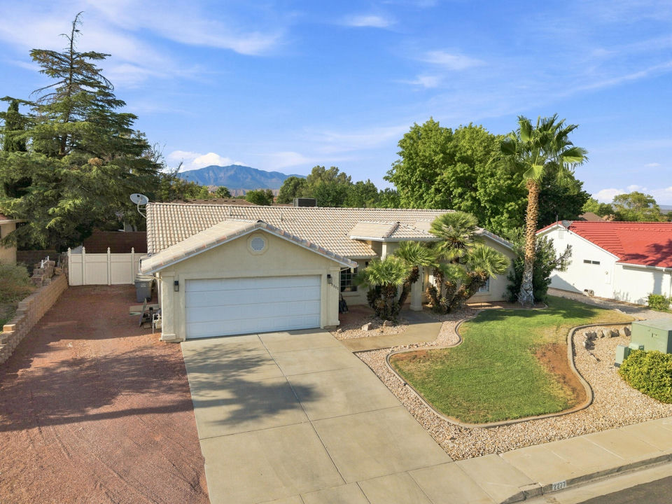 2277 E 350 N, St George, photo 3
