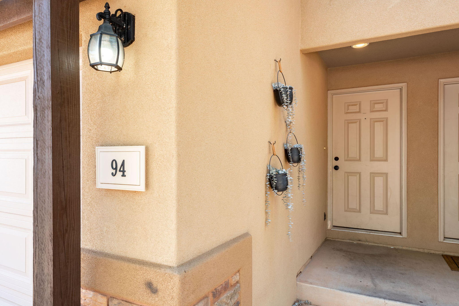 1000 E Bluff View DR, 94, Washington, photo 2 of 54