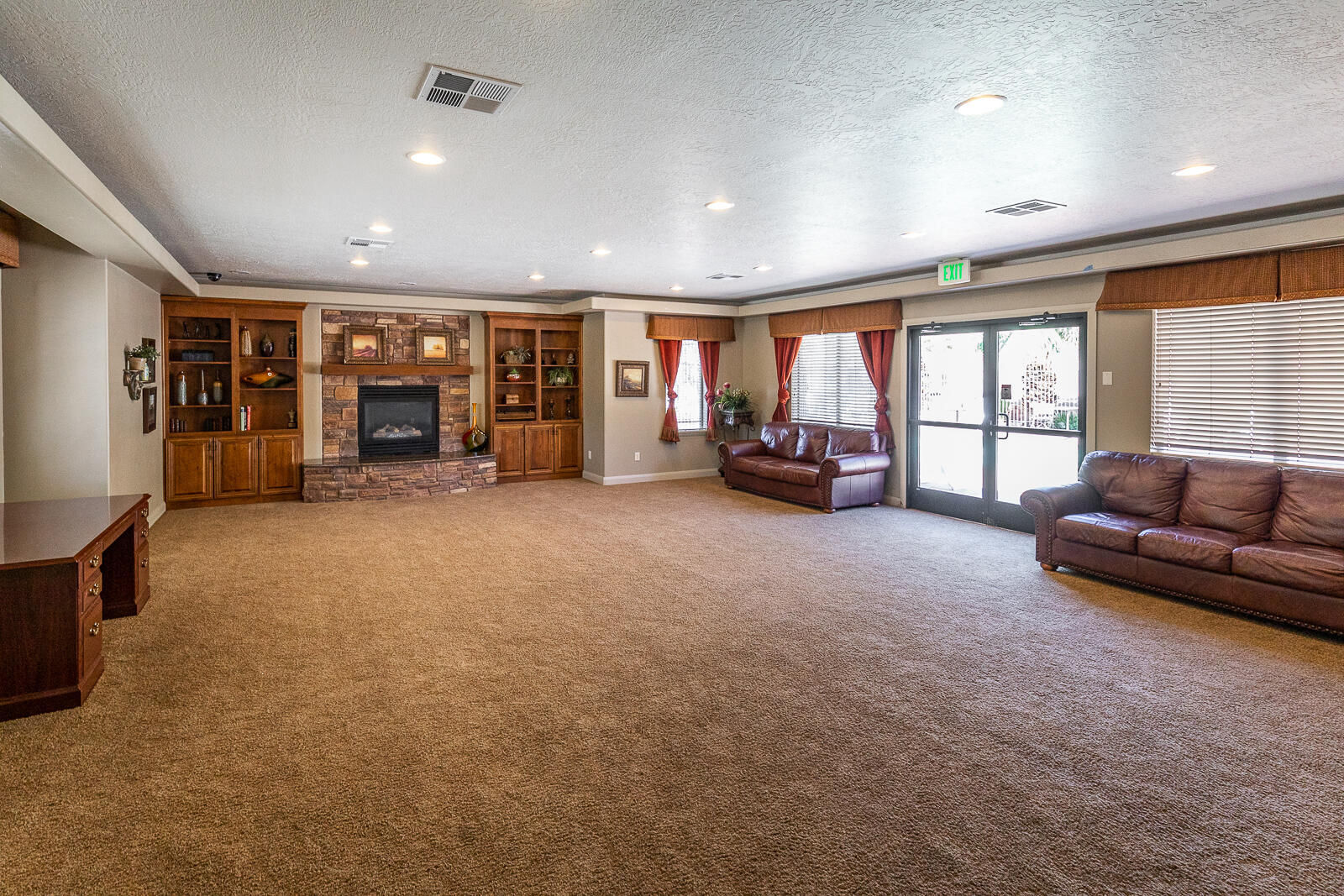 1000 E Bluff View DR, 94, Washington, photo 50 of 54