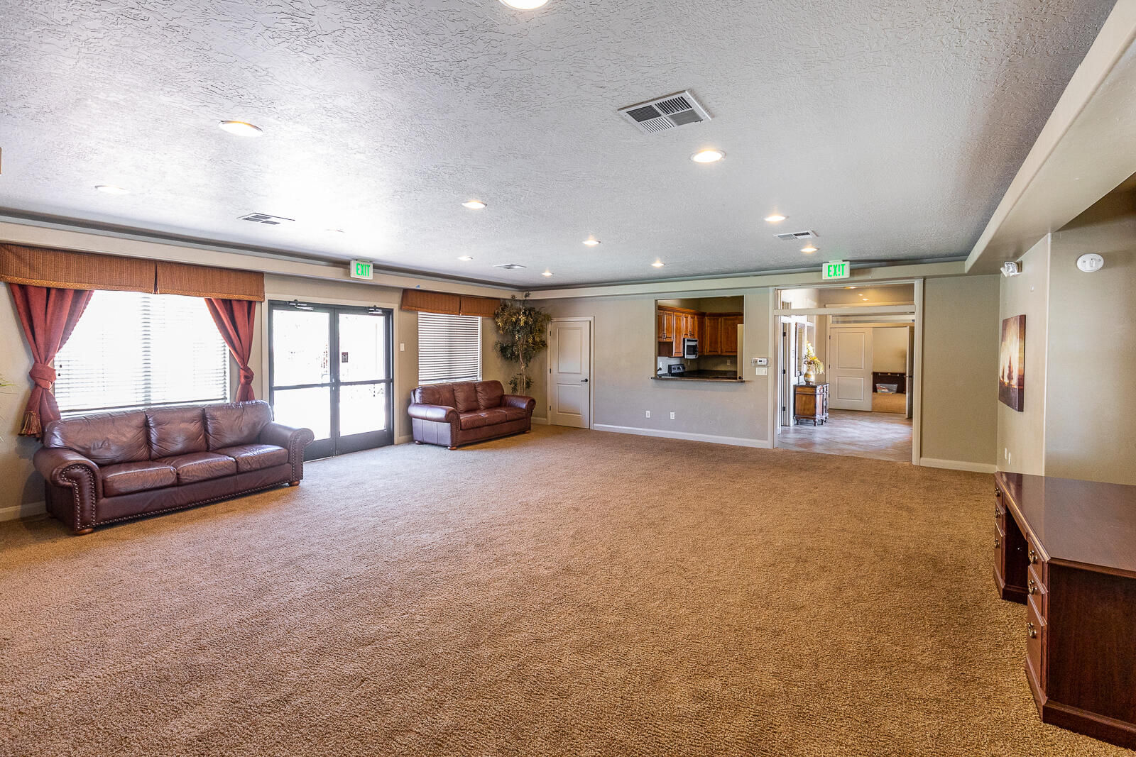 1000 E Bluff View DR, 94, Washington, photo 51 of 54