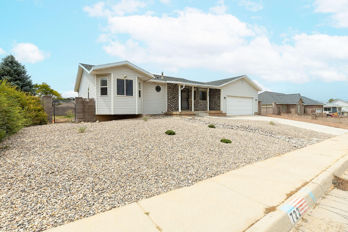 722 S 860 W, Cedar City, photo 2 of 33