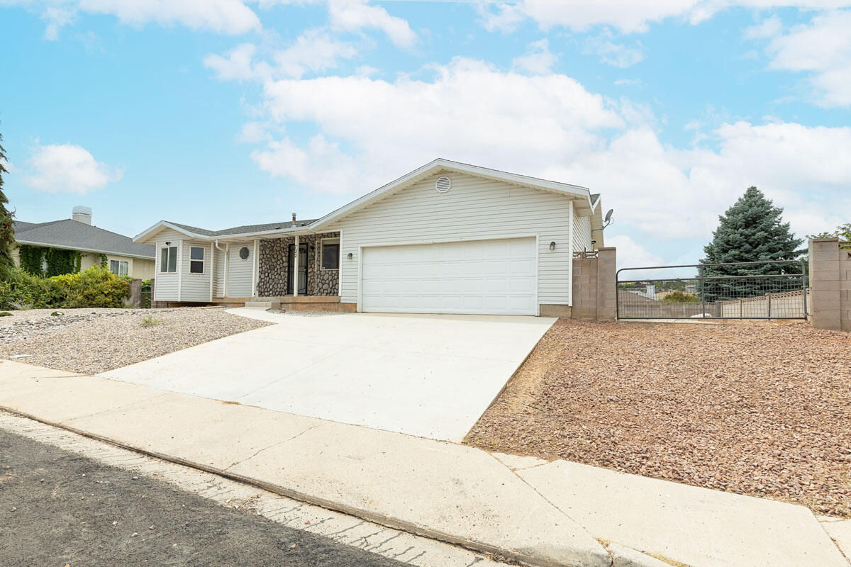722 S 860 W, Cedar City, photo 3 of 33