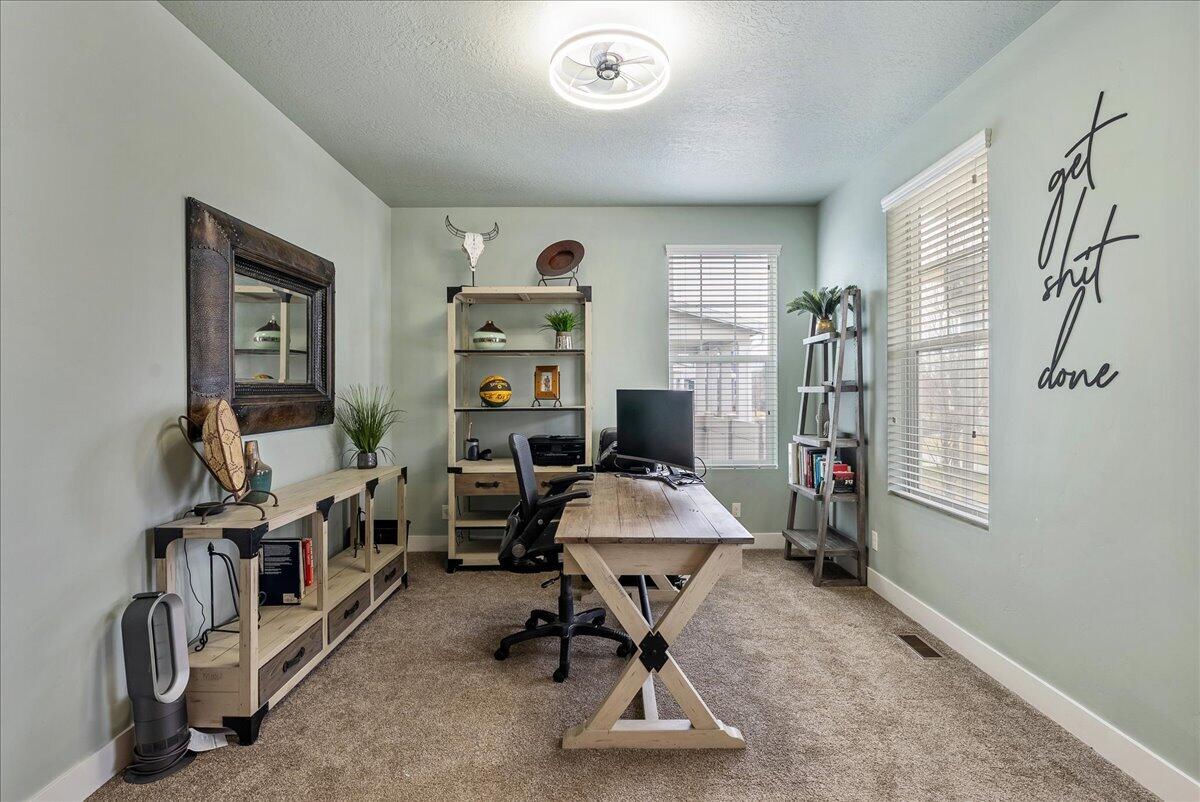 2052 W Phillips ST, Kaysville, photo 6 of 33