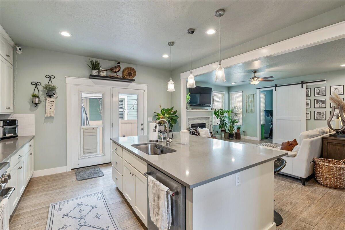 2052 W Phillips ST, Kaysville, photo 13 of 33