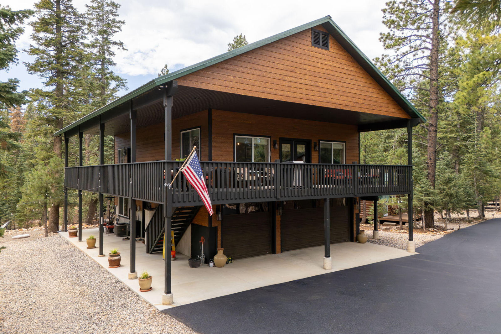 290 Porcupine DR, Duck Creek Village, photo 1