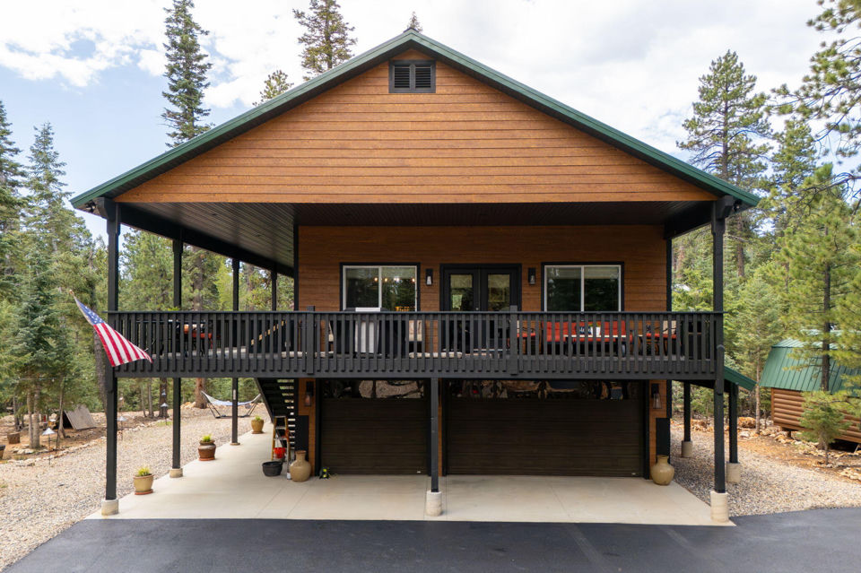 290 Porcupine DR, Duck Creek Village, photo 2