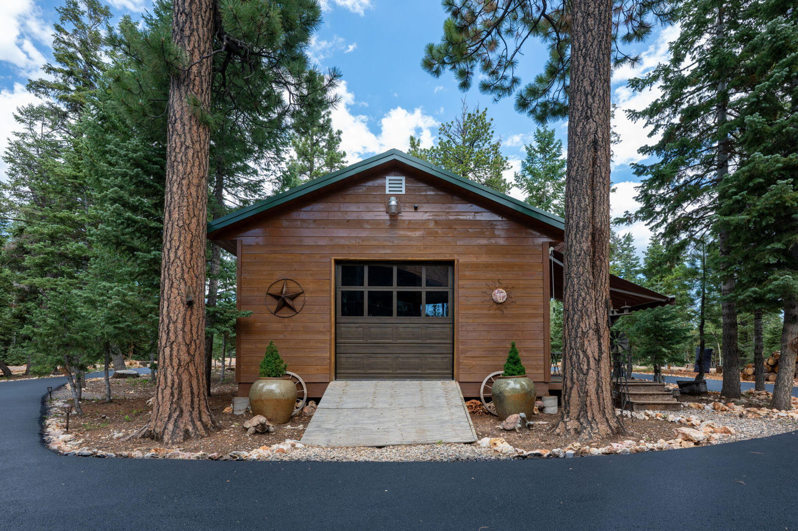 290 Porcupine DR, Duck Creek Village, photo 29 of 32