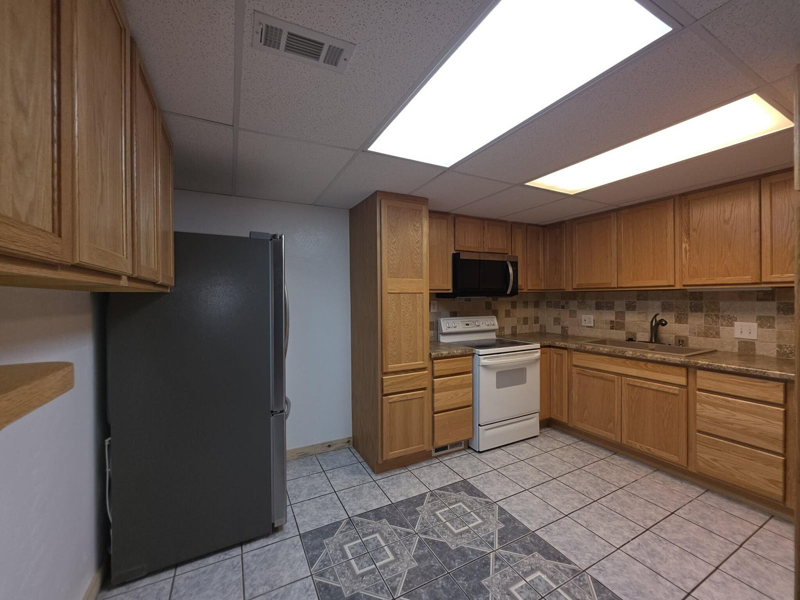9495 S Loch Awe DR, South Jordan, photo 31 of 65
