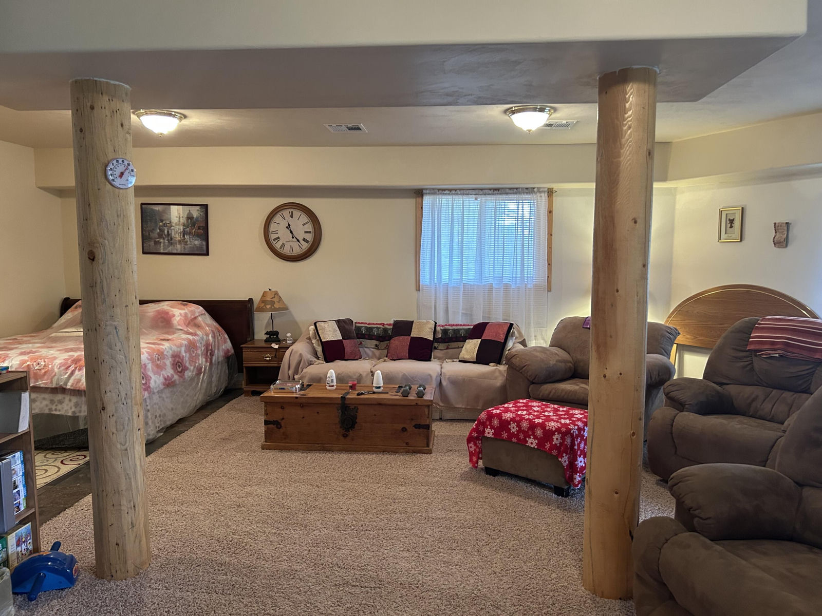 695 N Skyline View DR, Duck Creek Village, photo 38 of 51