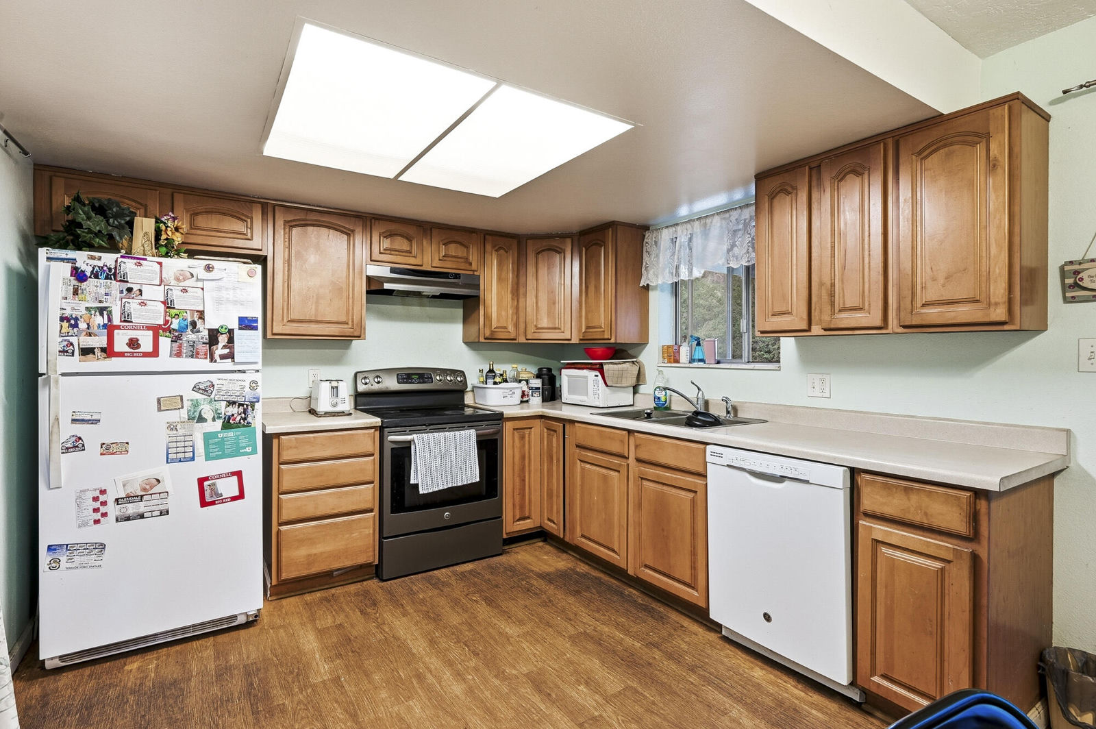 487 W Pinecone DR, Cedar City, photo 8 of 38
