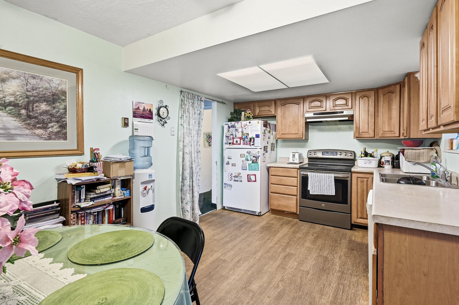 487 W Pinecone DR, Cedar City, photo 9 of 38