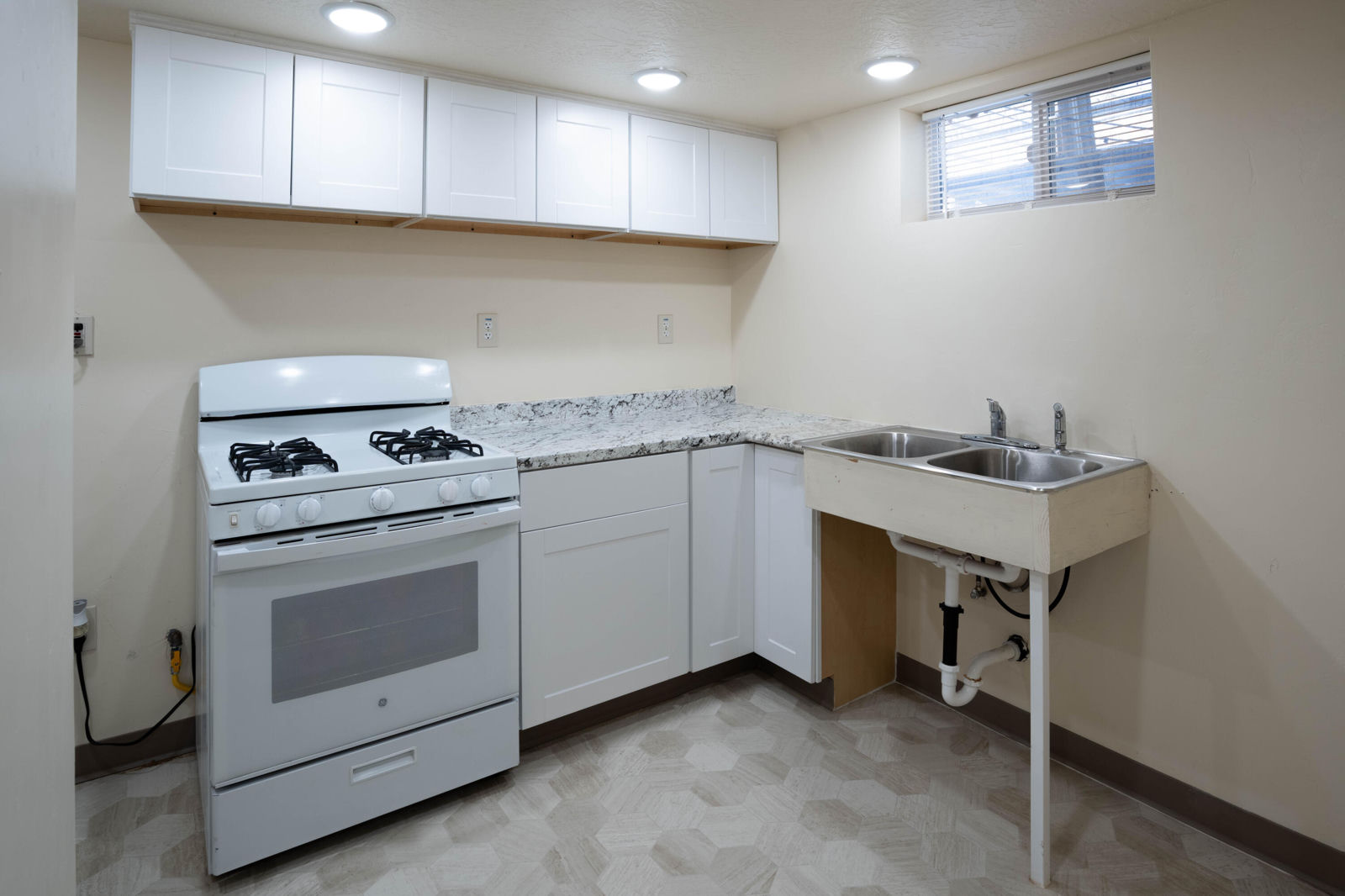 71 N 800 W, Cedar City, photo 11 of 18