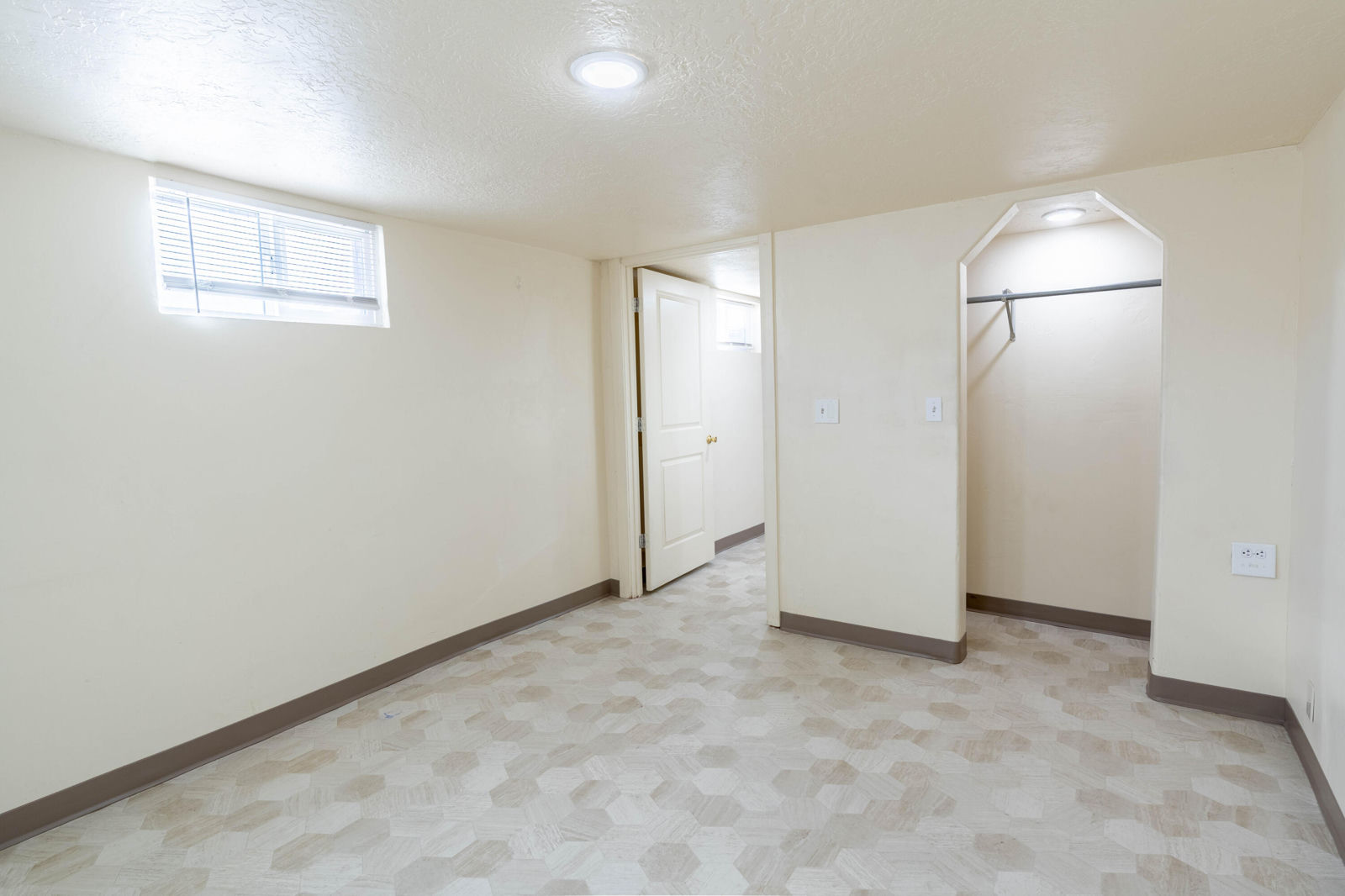 71 N 800 W, Cedar City, photo 16 of 18