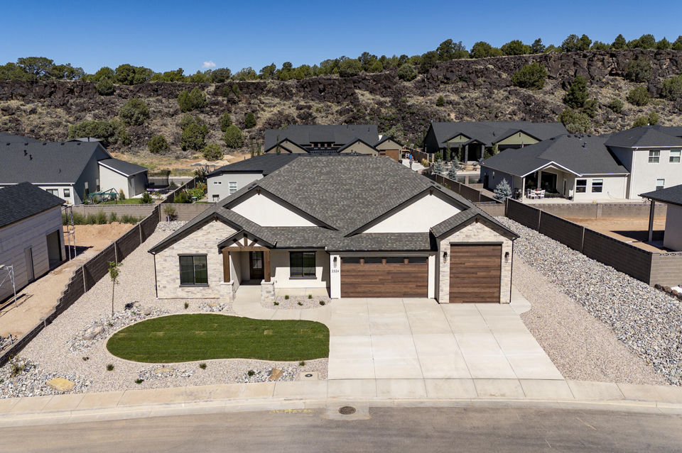 2324 S Eagle Ridge DR, Cedar City, photo 2
