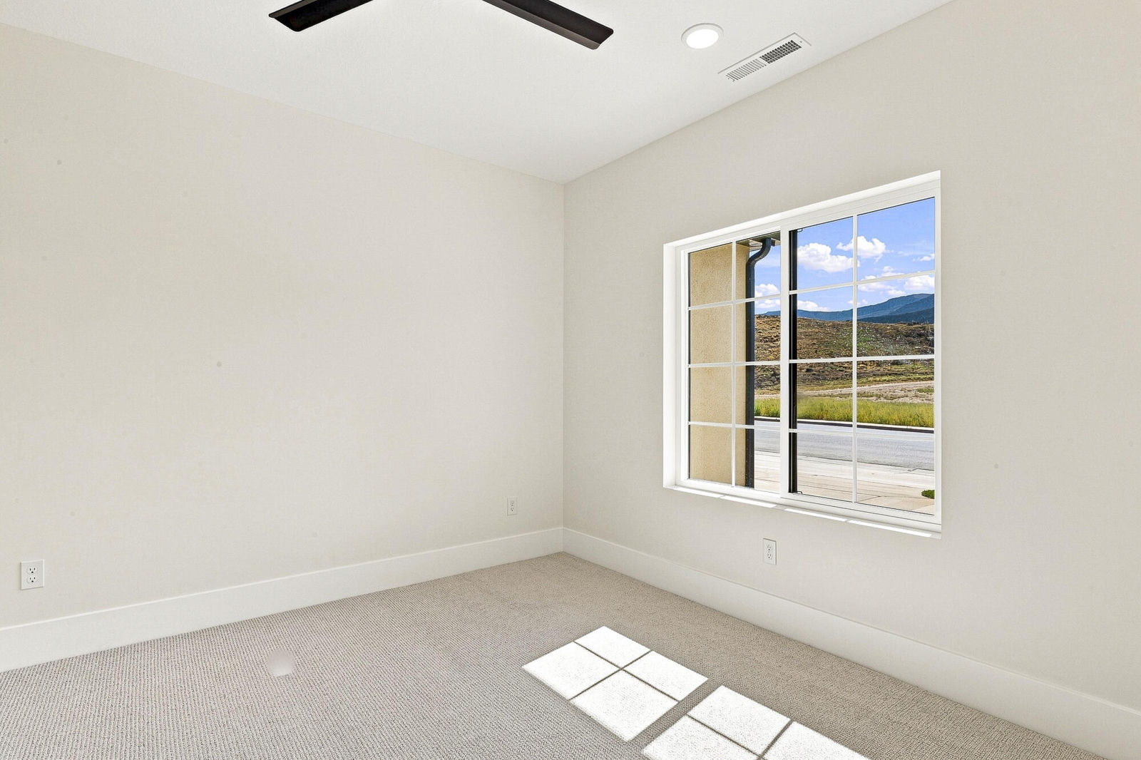 2324 S Eagle Ridge DR, Cedar City, photo 8 of 54