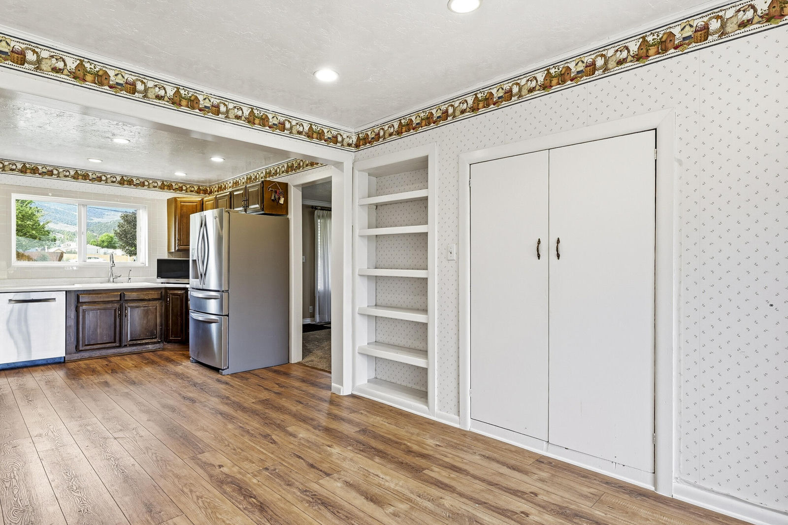 263 E 100 N, Parowan, photo 13 of 50