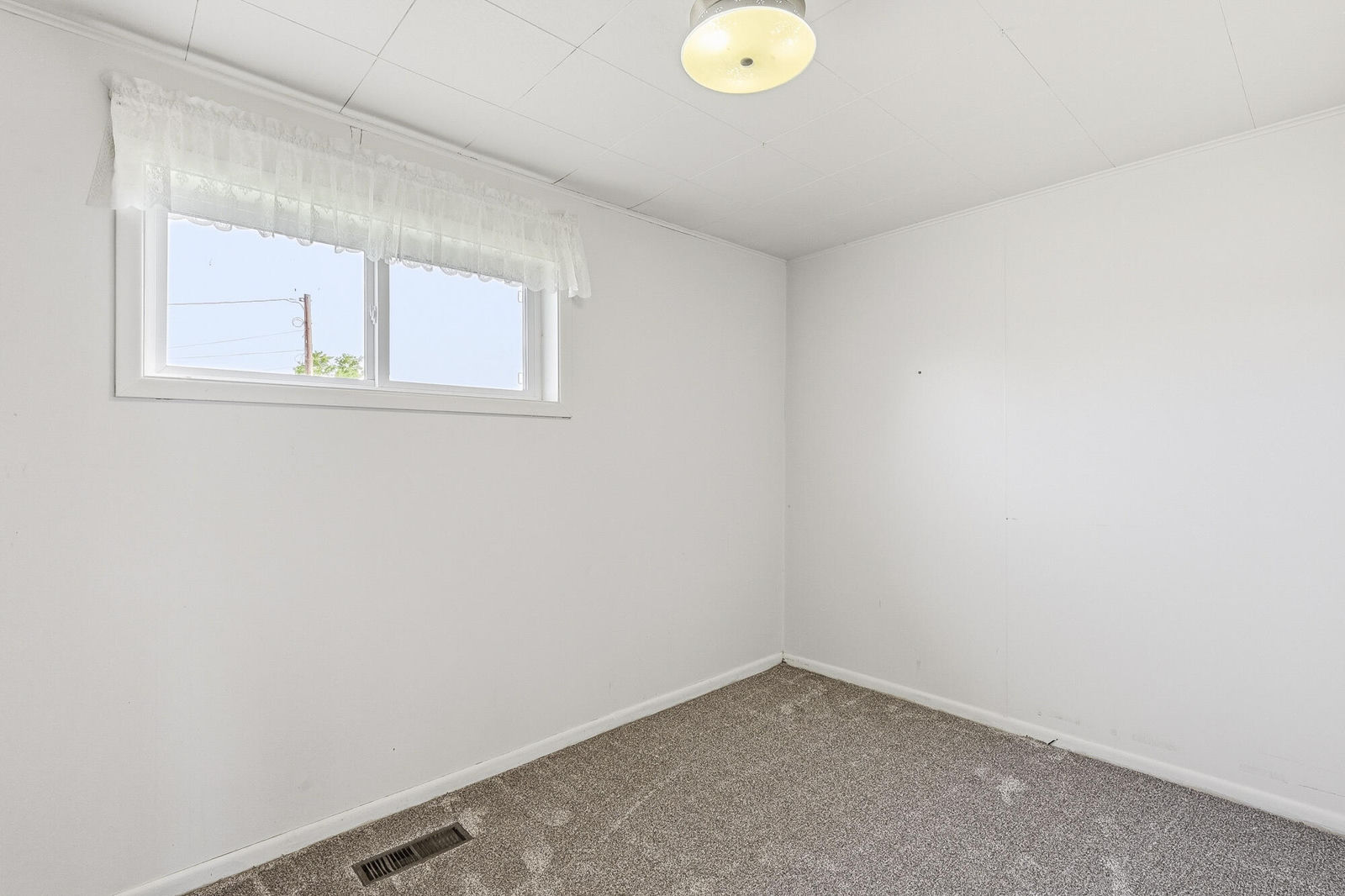 263 E 100 N, Parowan, photo 26 of 50