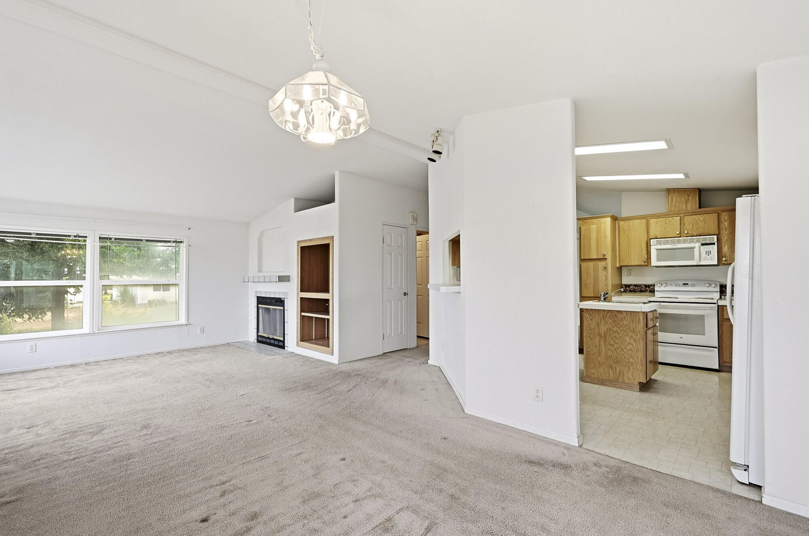 1703 E Old Mill RD, Enoch, photo 13 of 46