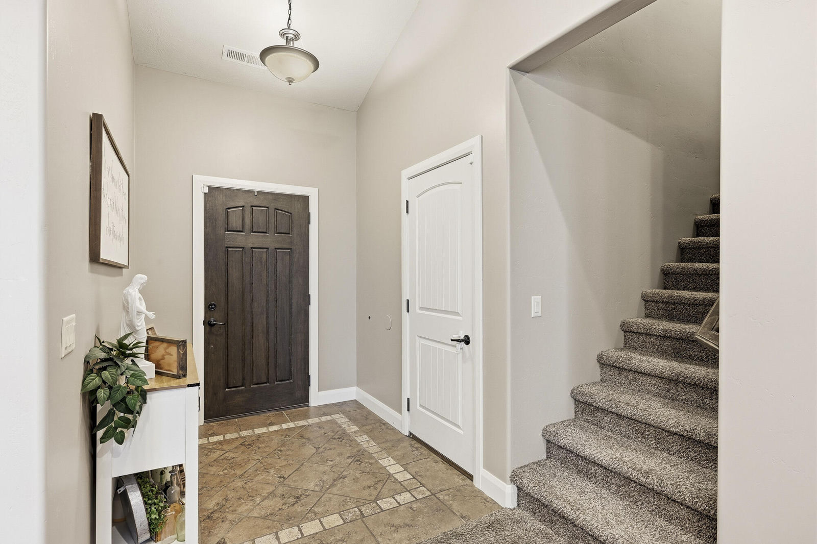 317 S Glen Canyon DR, Cedar City, photo 5 of 47