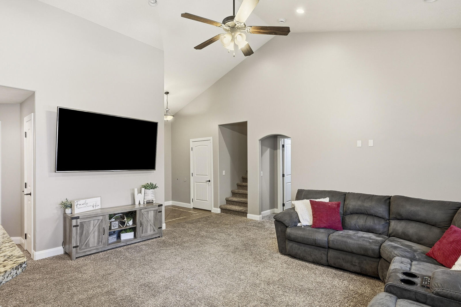 317 S Glen Canyon DR, Cedar City, photo 9 of 47