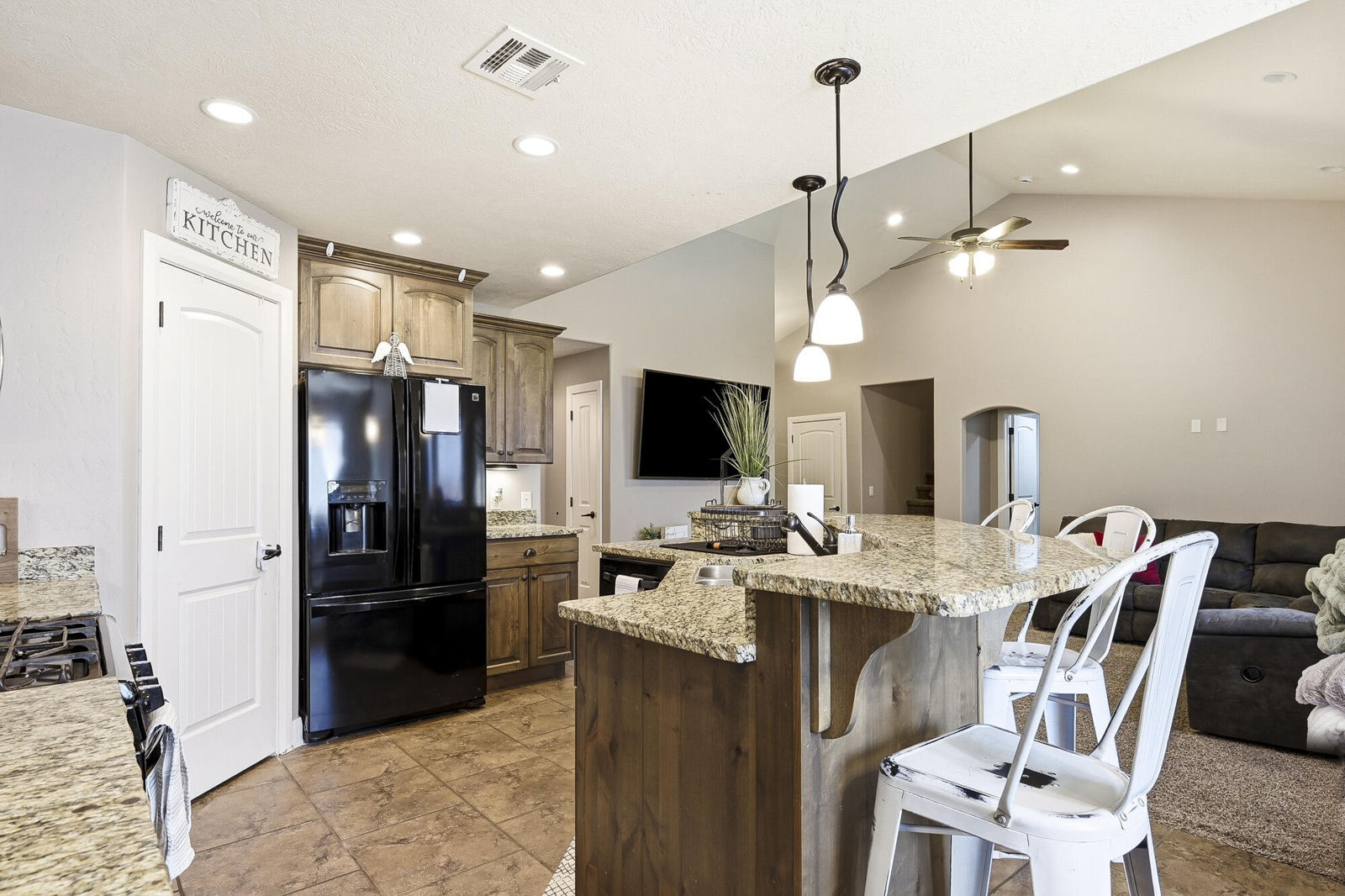 317 S Glen Canyon DR, Cedar City, photo 11 of 47
