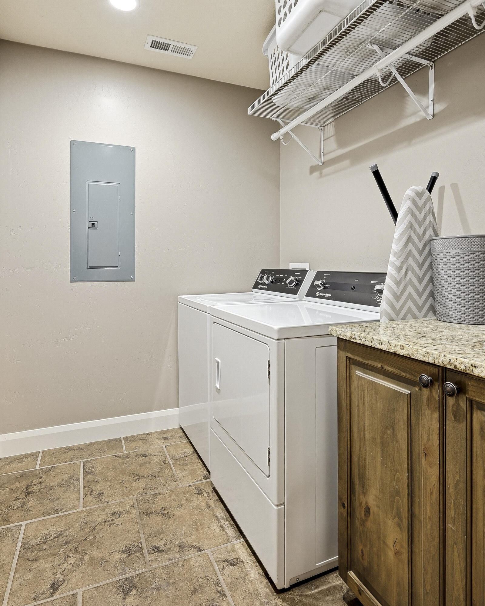 317 S Glen Canyon DR, Cedar City, photo 28 of 47