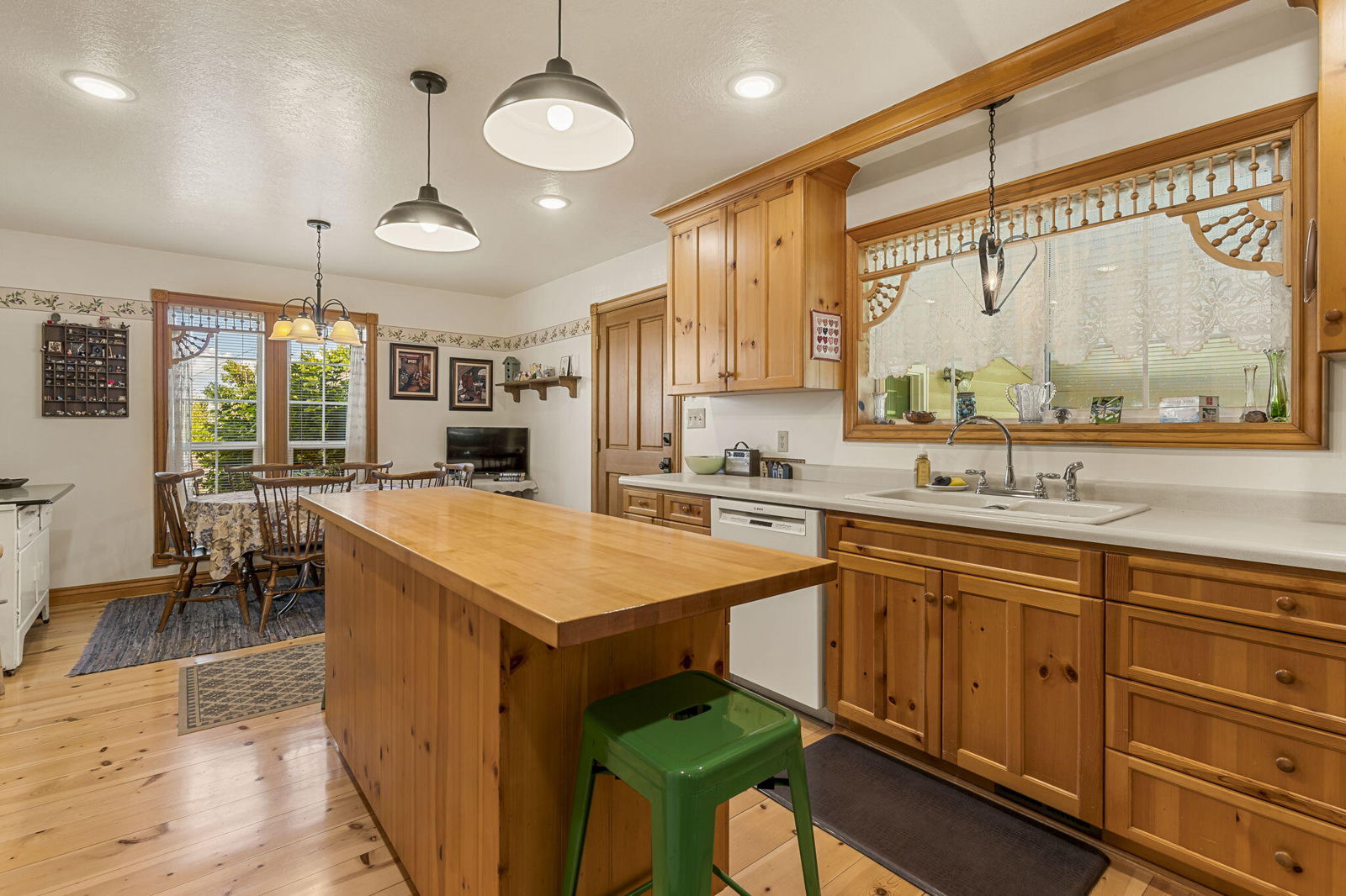 517 S 860 W, Cedar City, photo 12 of 59