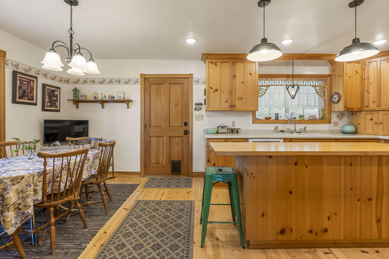 517 S 860 W, Cedar City, photo 13 of 59