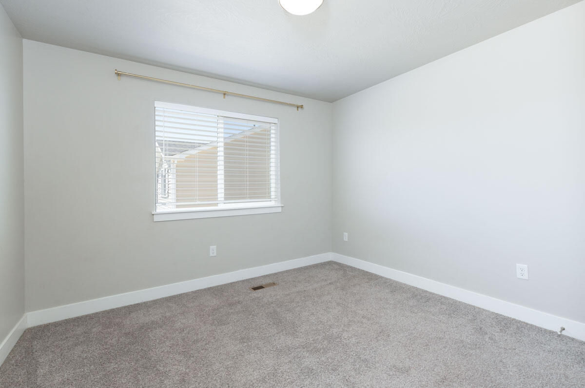 3078 N 275 E, Cedar City, photo 12 of 24