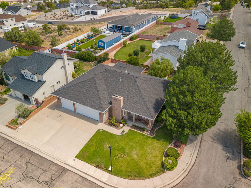 253 S Sunset Pointe DR, Cedar City, photo 3