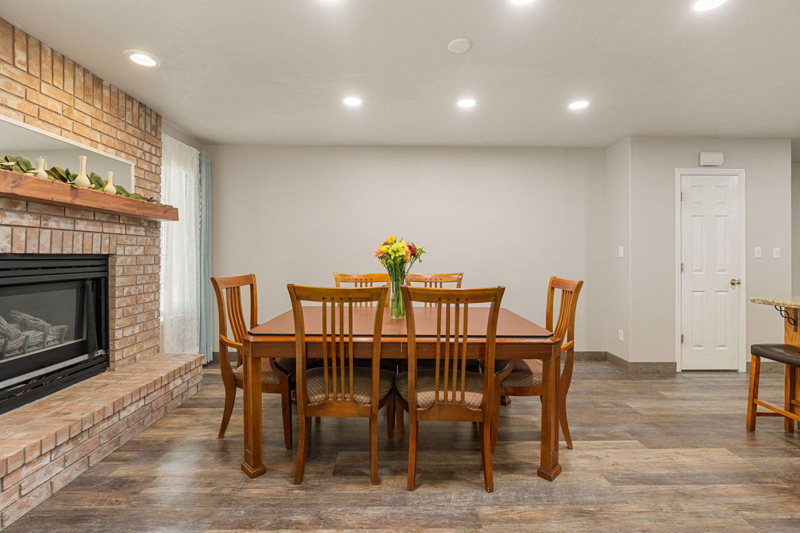 253 S Sunset Pointe DR, Cedar City, photo 11 of 41
