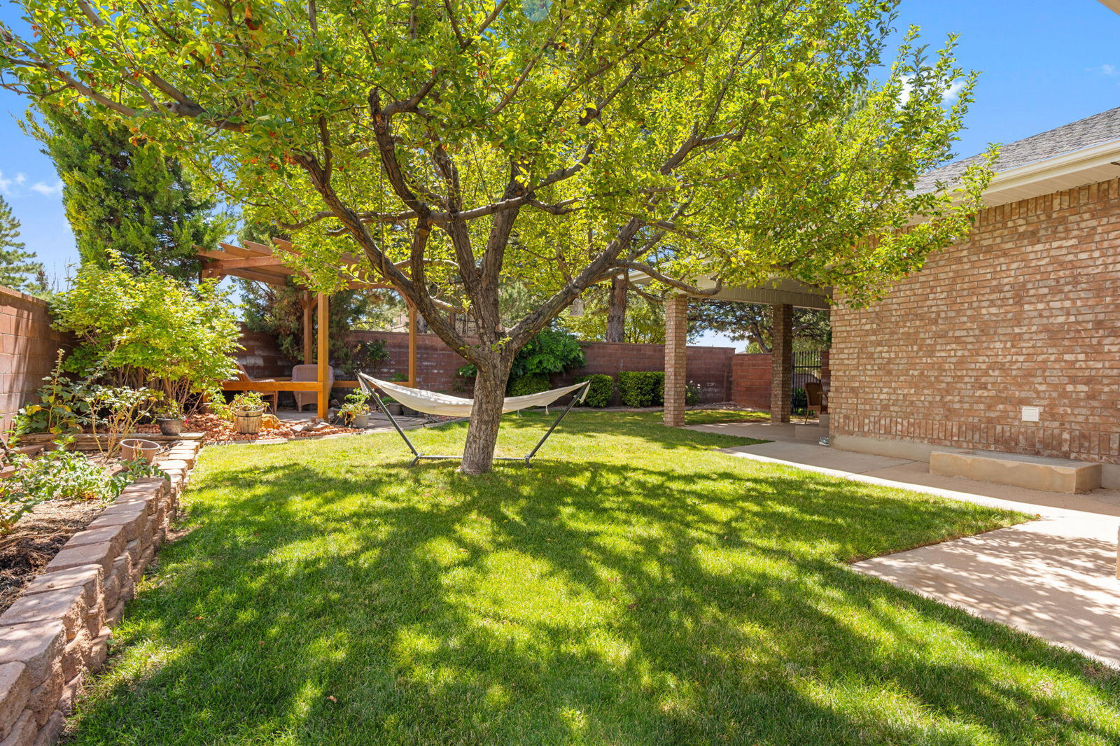 253 S Sunset Pointe DR, Cedar City, photo 38 of 41