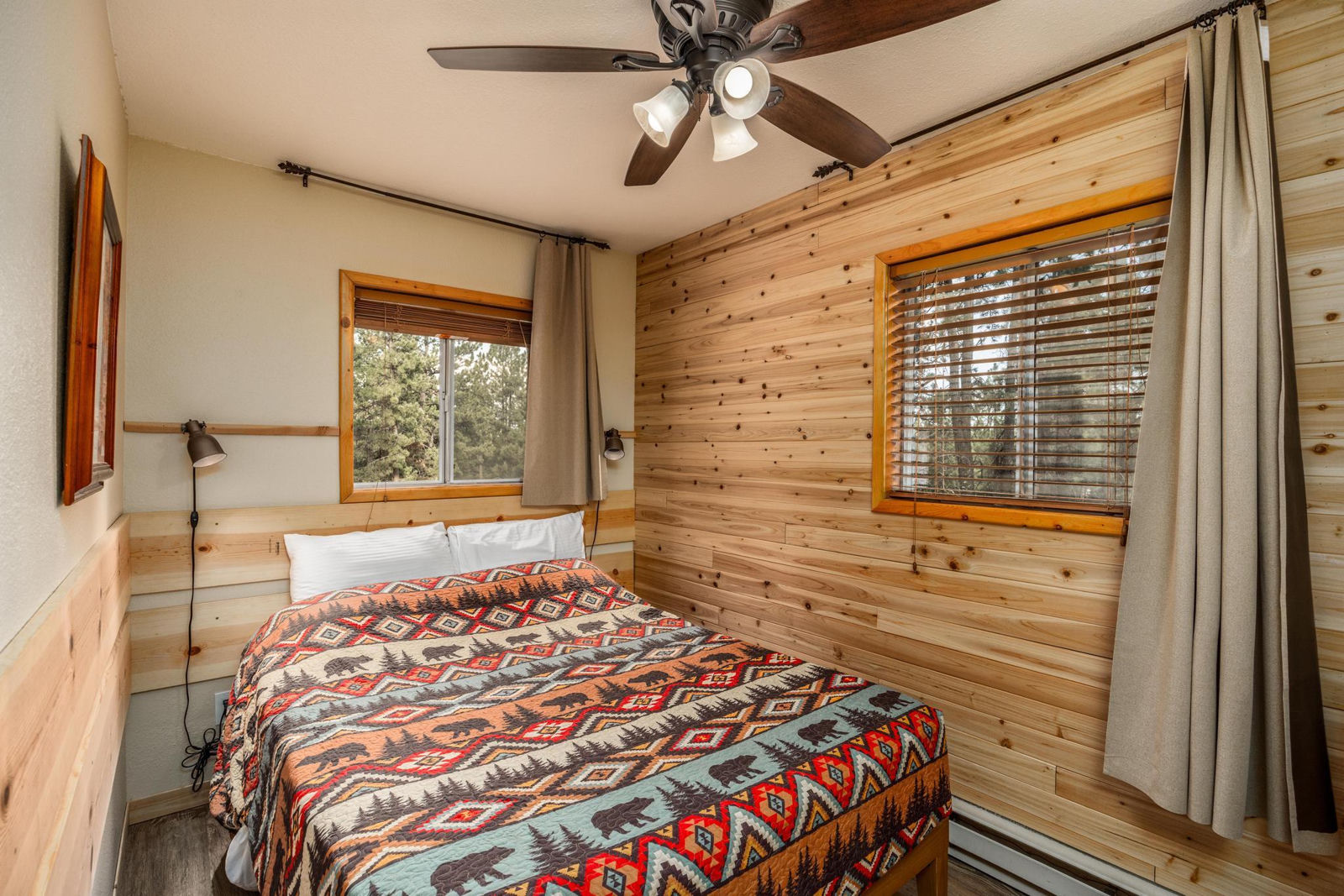 2225 E Sidehill DR, Duck Creek Village, photo 6 of 25
