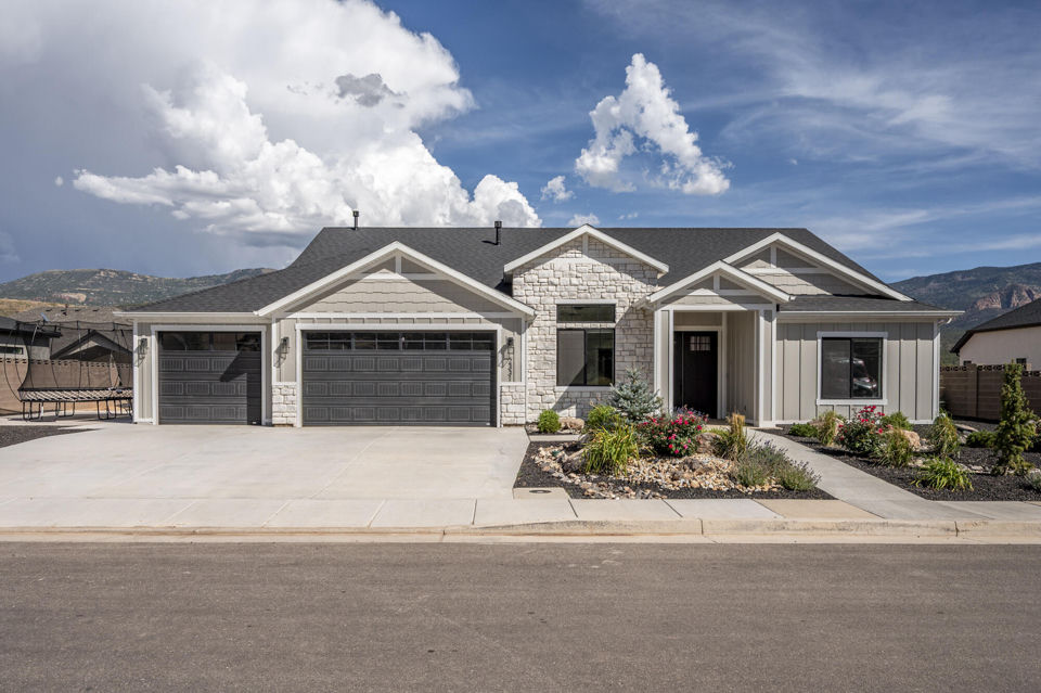 2331 S Canyon CIR, Cedar City
