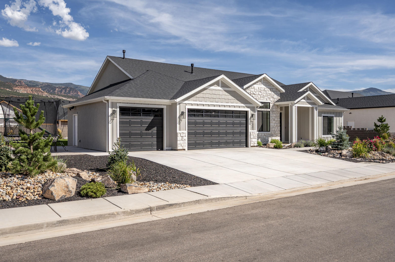 2331 S Canyon CIR, Cedar City, photo 3 of 60