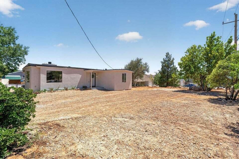 330 N Main ST, Leeds, photo 3